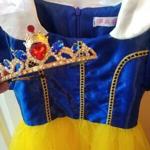Little Girls Snow White Costume size 6